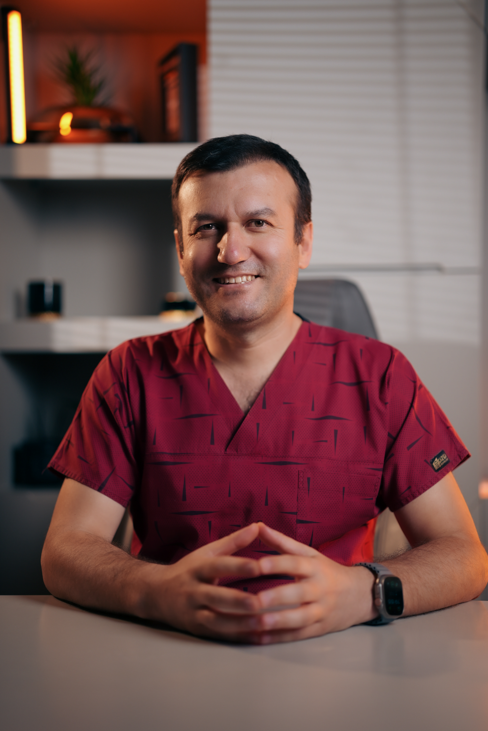 https://drercanbas.com.tr/wp-content/uploads/2025/06/Ercan-Bas-1-1-scaled.png